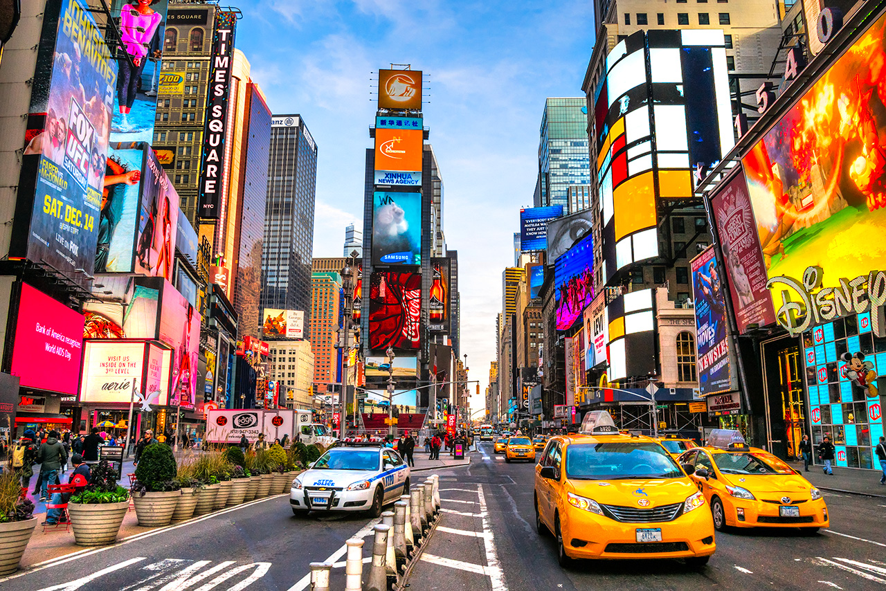 Visit Times Square in peace: tips to avoid crowds and stress